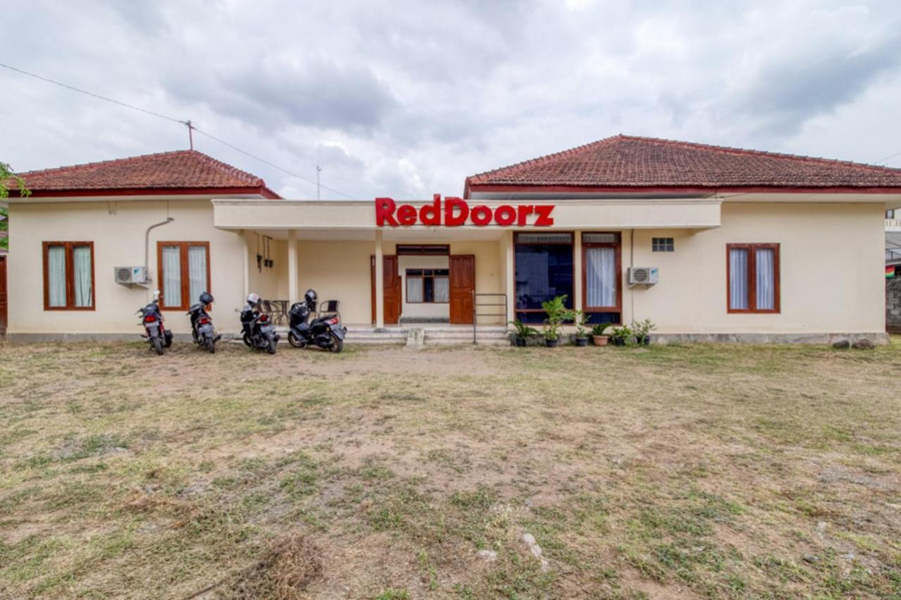 RedDoorz near Universitas Gajah Mada Kejayan Bagian luar foto